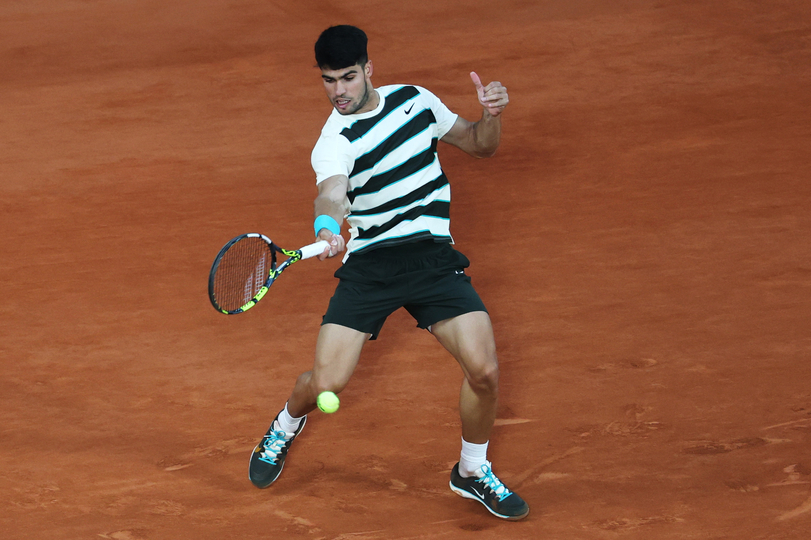 世界网球队翻盘法国网球队,阿尔卡拉斯打破历史纪录的简单介绍 世界网球队翻盘法国网球队,阿尔卡拉斯打破历史纪录的简单介绍