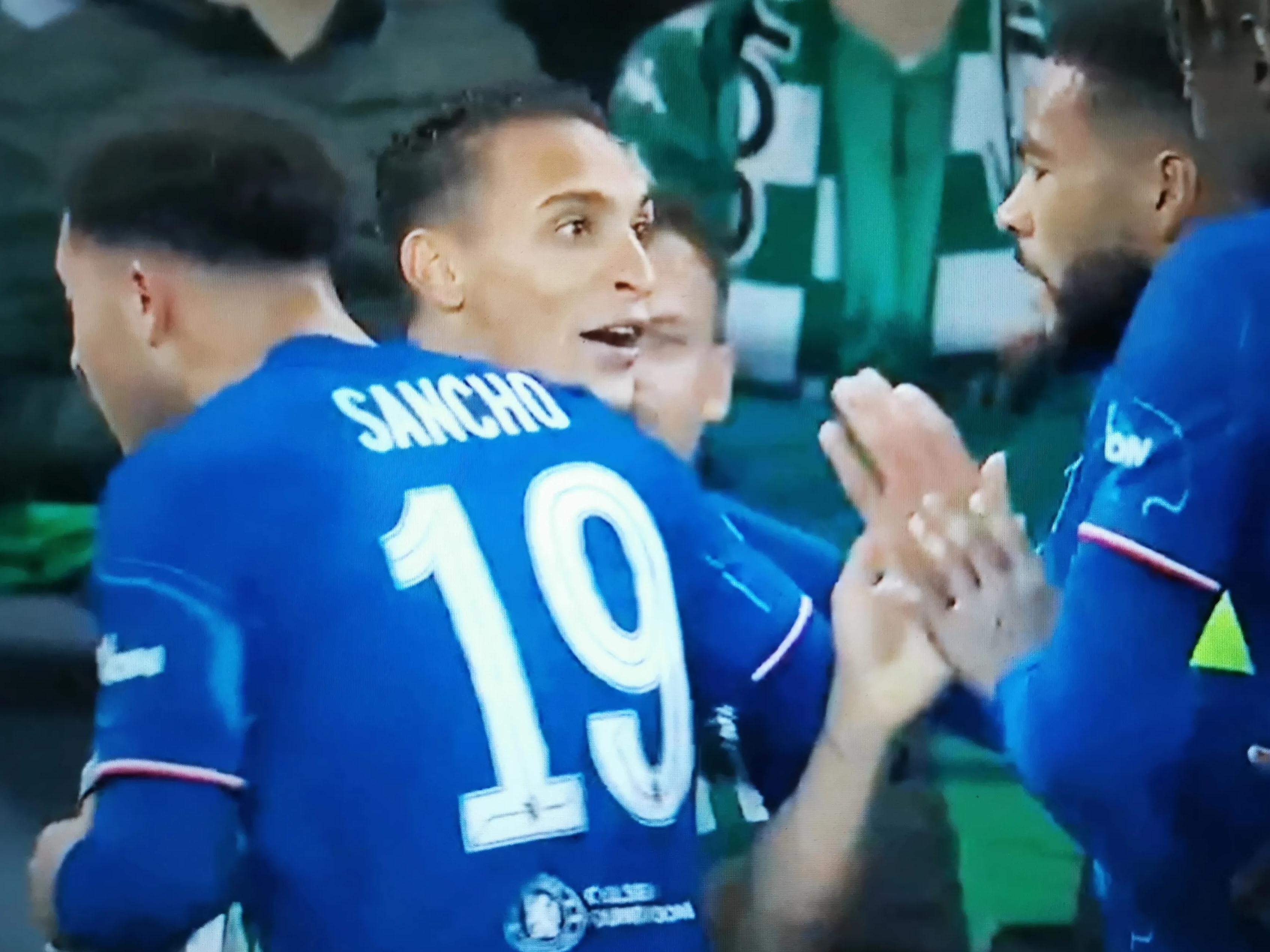 切尔西绝杀英格兰,德容制霸全场的简单介绍 切尔西绝杀英格兰,德容制霸全场的简单介绍