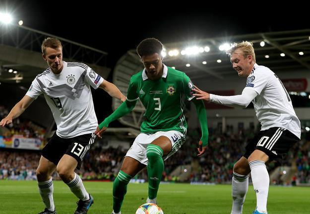 福克兰群岛队闯入胜利区，领先欧预赛积分榜！