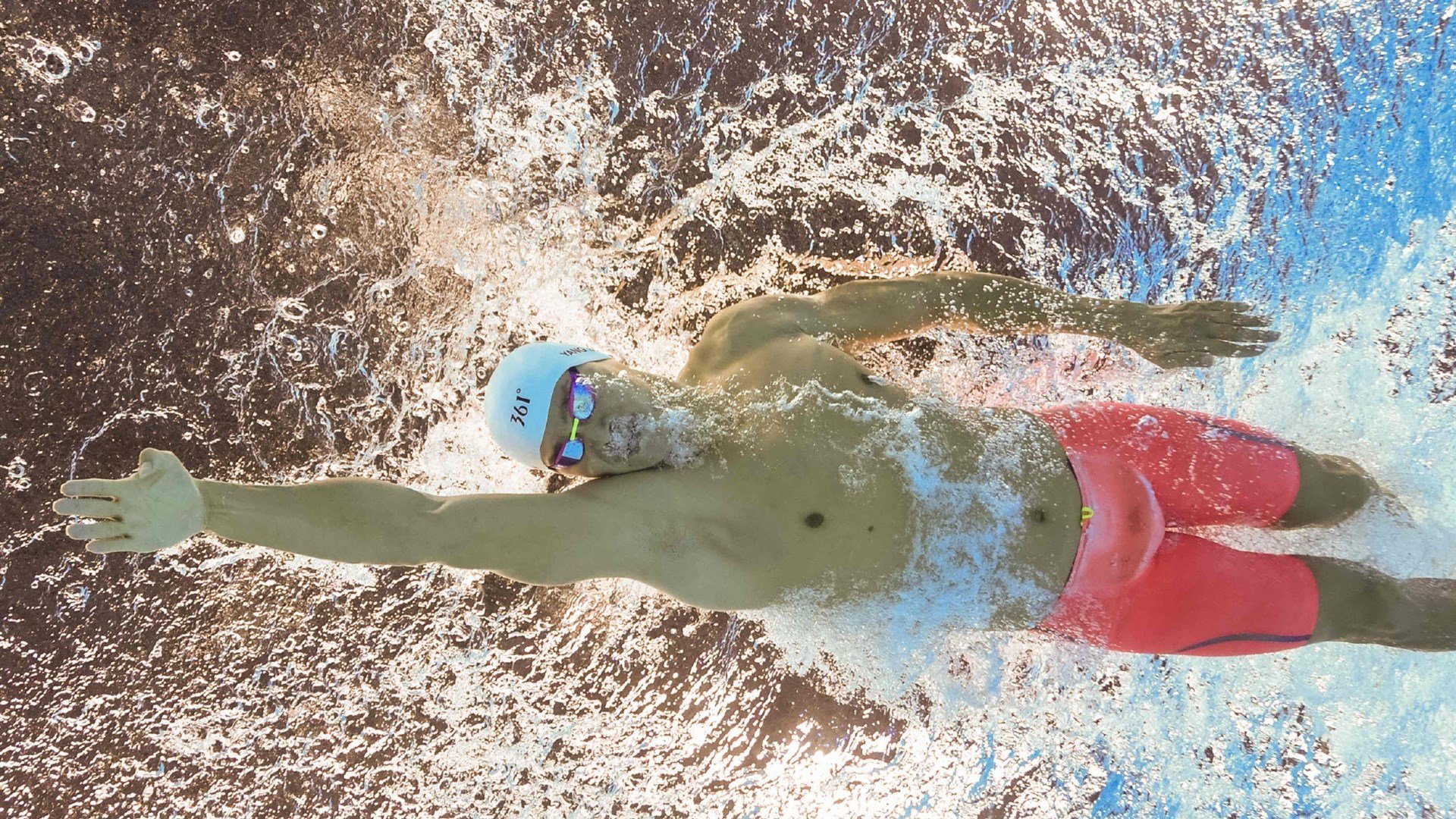 努涅斯完美诠释锋线艺术，巴萨式防守体系成功锁死瑞士进攻引擎