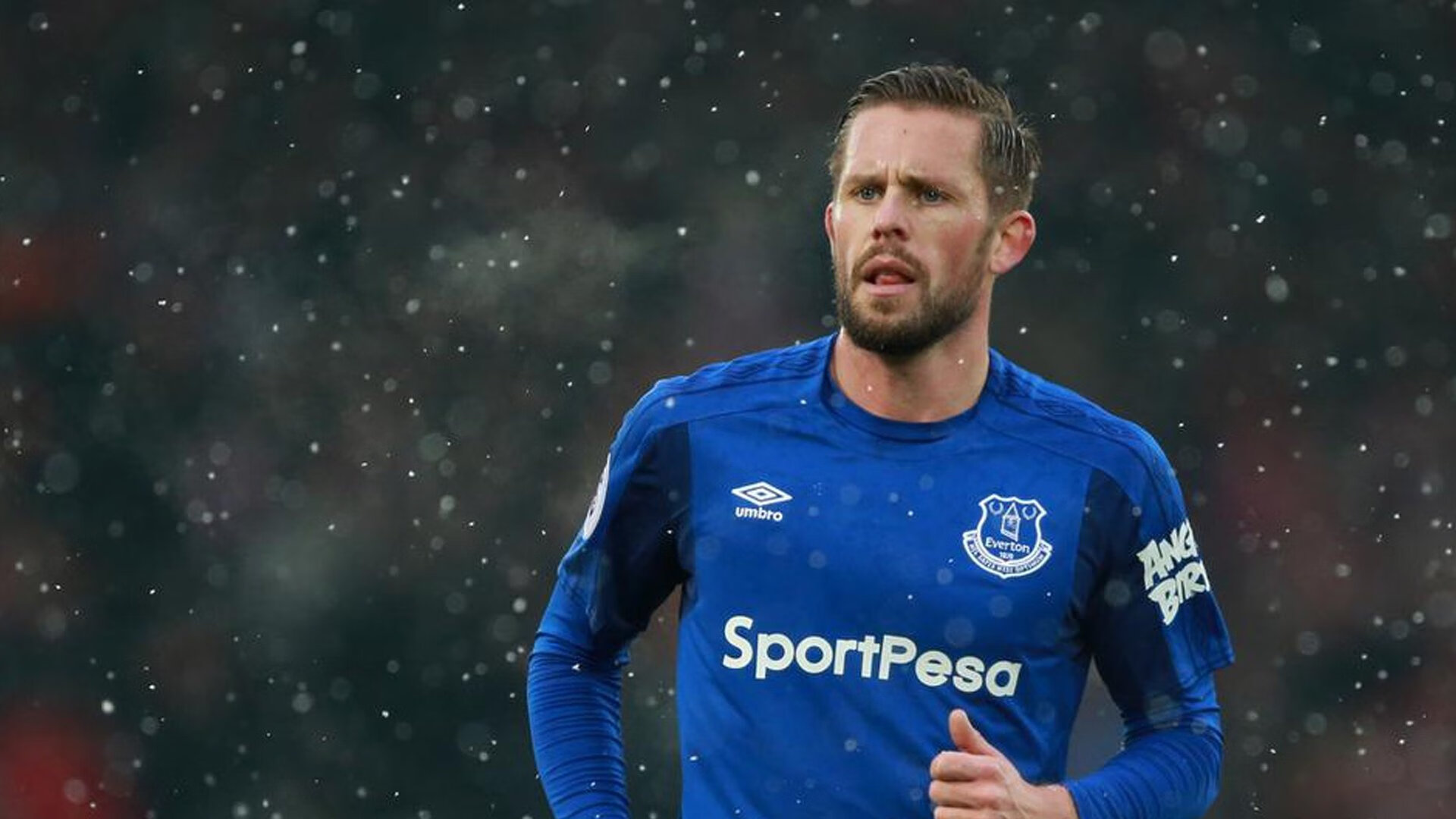 深圳队完胜爵士，利拉德高光表现引爆全场