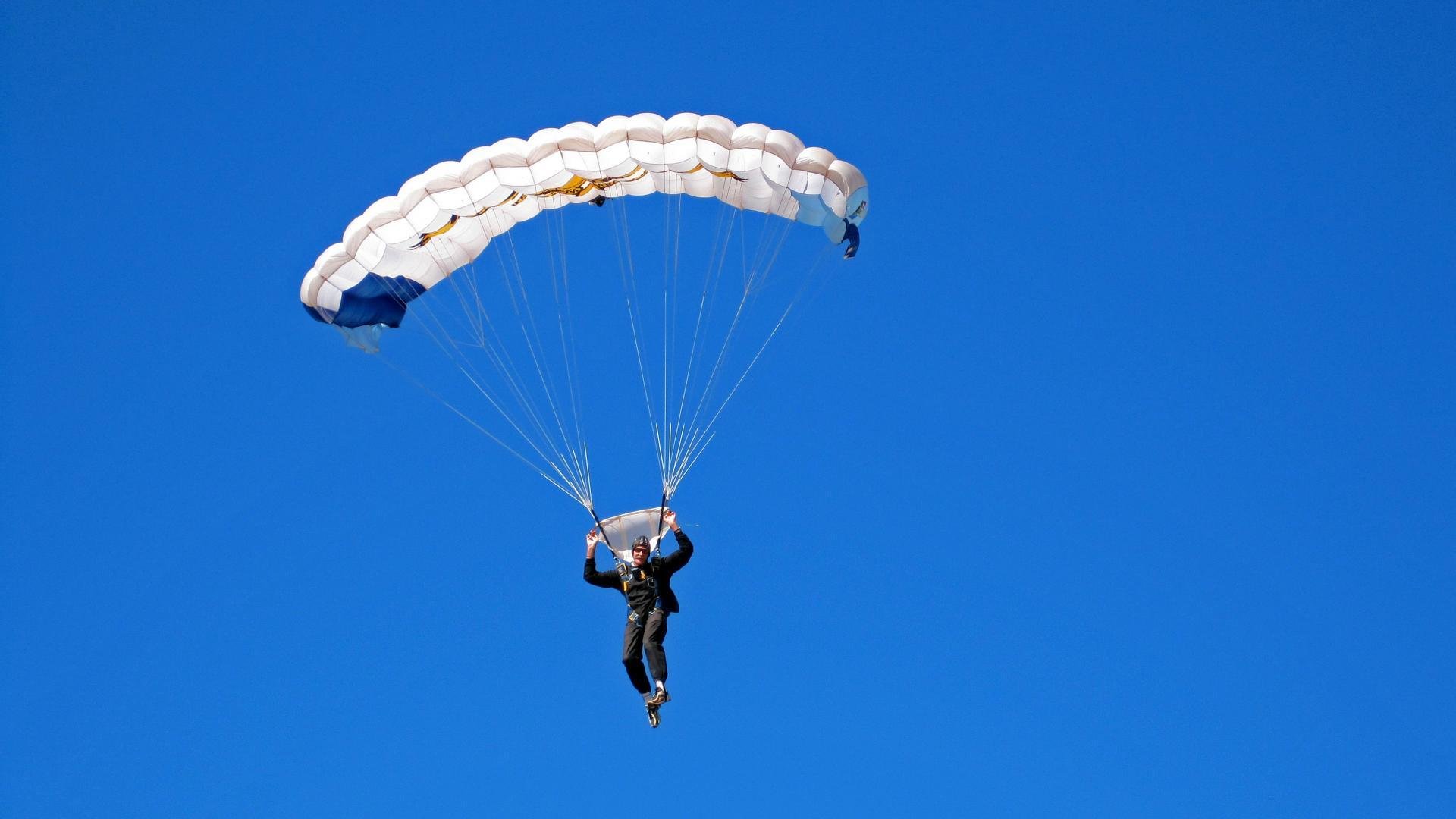 从勒沃库森到伯纳乌，库尔图瓦如何用惊艳四座的表现，诠释美国资本翻盘足球的野心